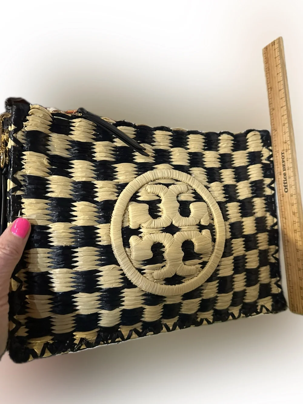 TORY BURCH NATURAL BLACK CHECK WOVEN WEAVE STRAW WICKER LOGO CLUTCH WRISTLET 11”